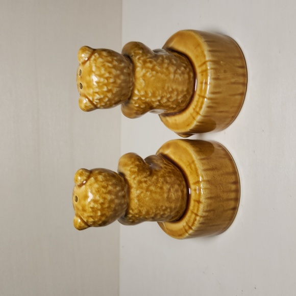 Vintage Algonquin Park Ont Bear salt and pepper shakers - Picture 3 of 8